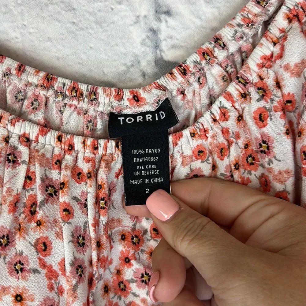 Torrid Floral Print Ruffle Top in Fields of Bloom Size 2 - Picture 3 of 6